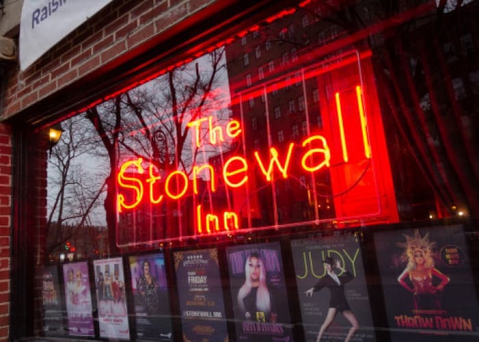 Top First Date Bars In NYC