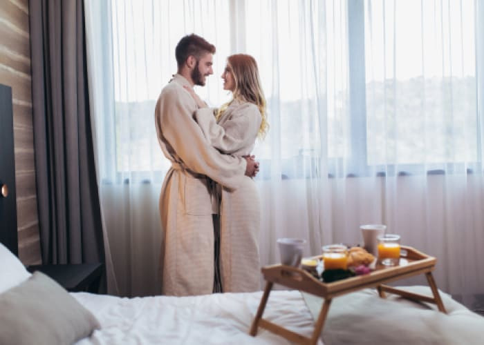 couple in hotel room